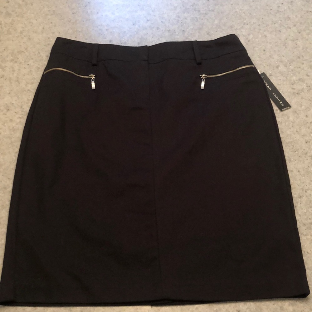 Slim stretch black pencil skirt